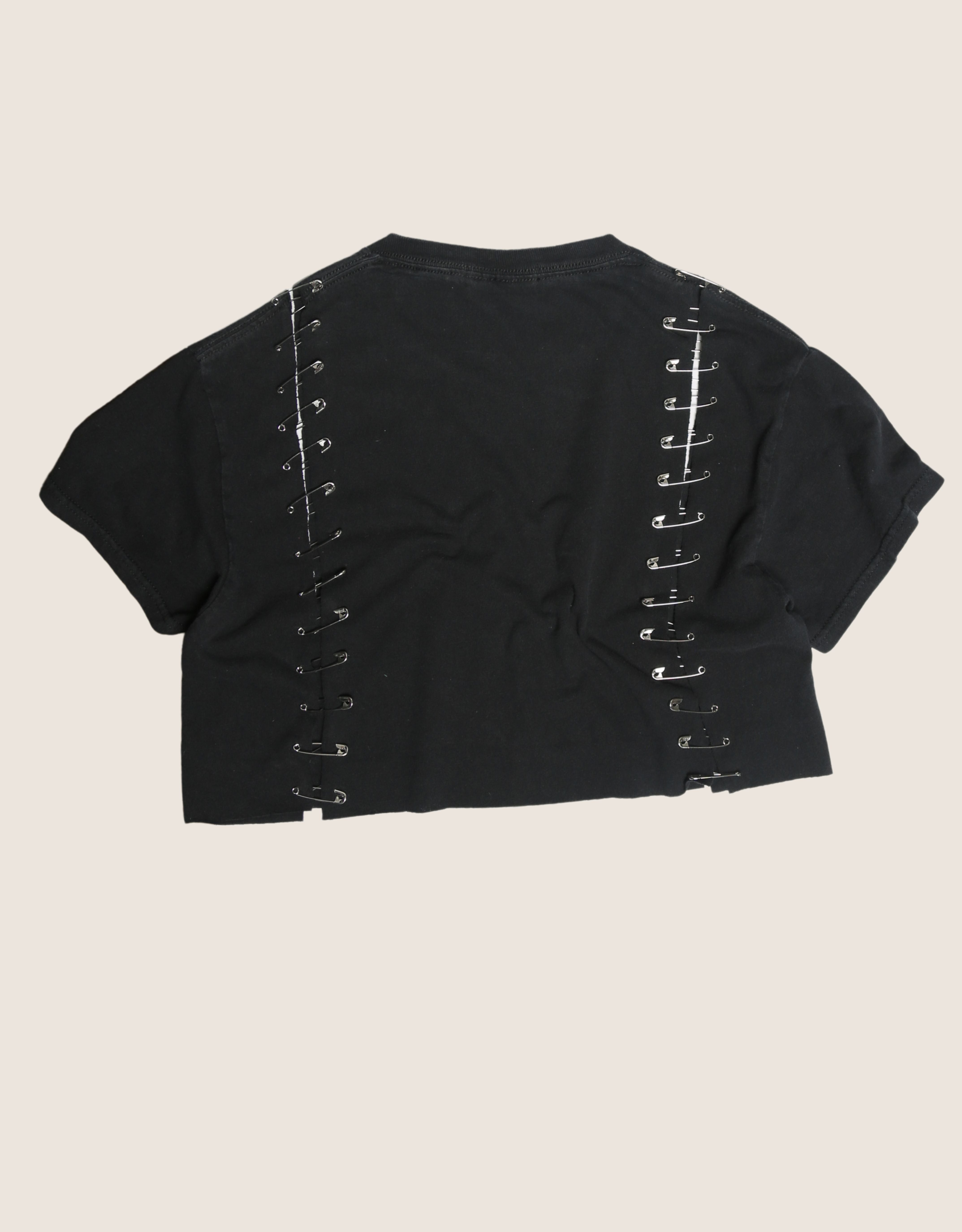 juice wrld cropped tee with safety pins (s)