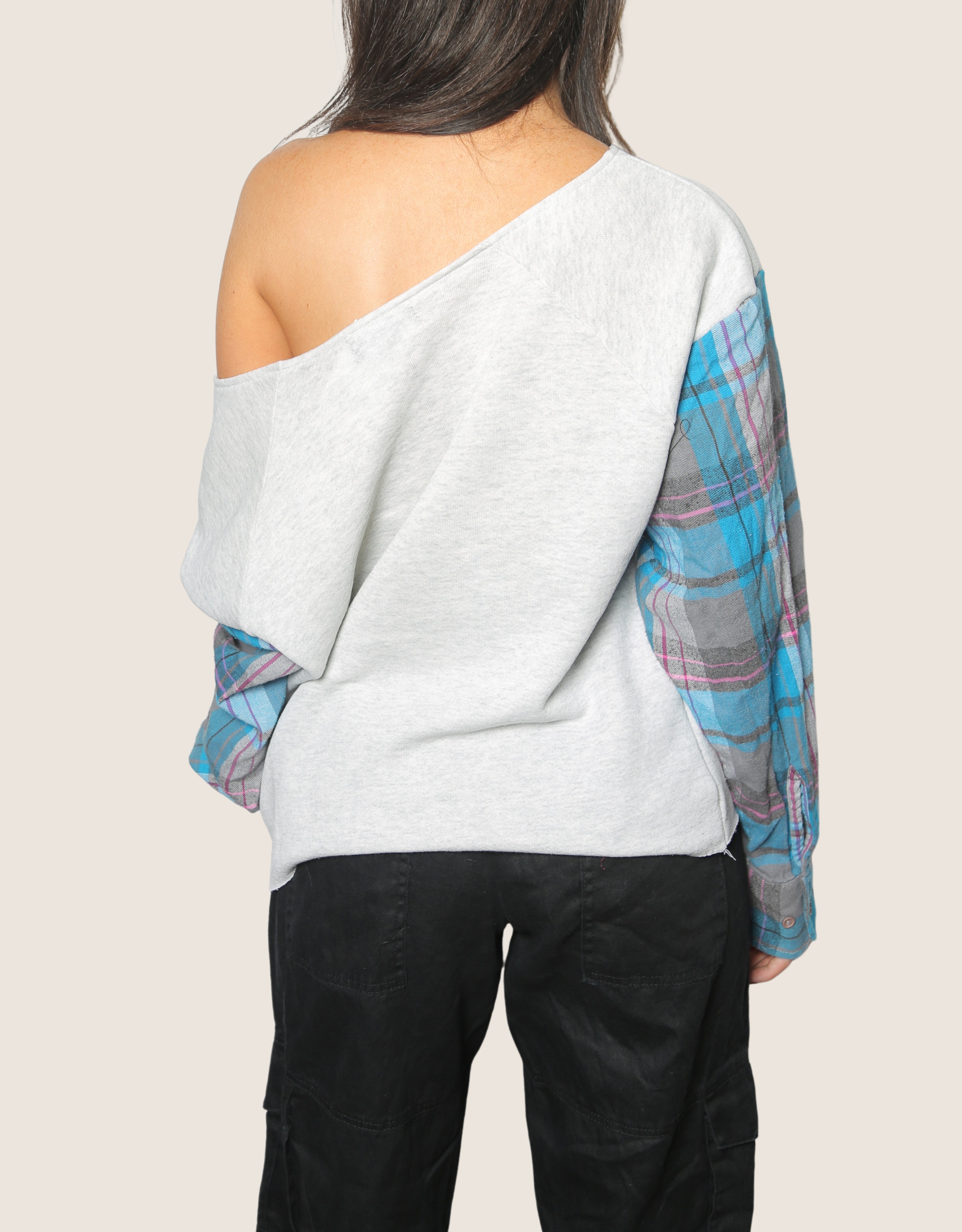 hornets off the shoulder sweatshirt top