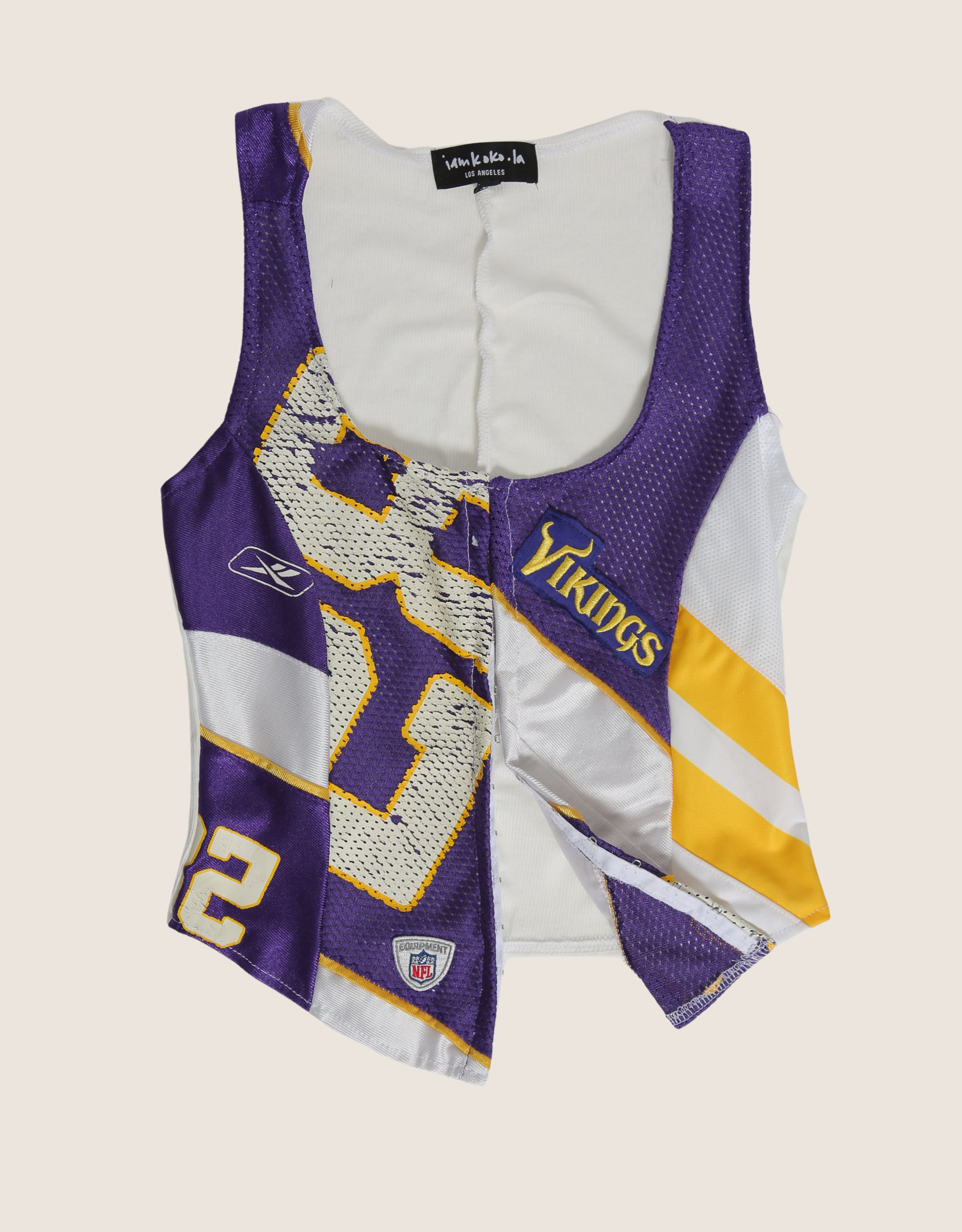 vikings hook and eye tank