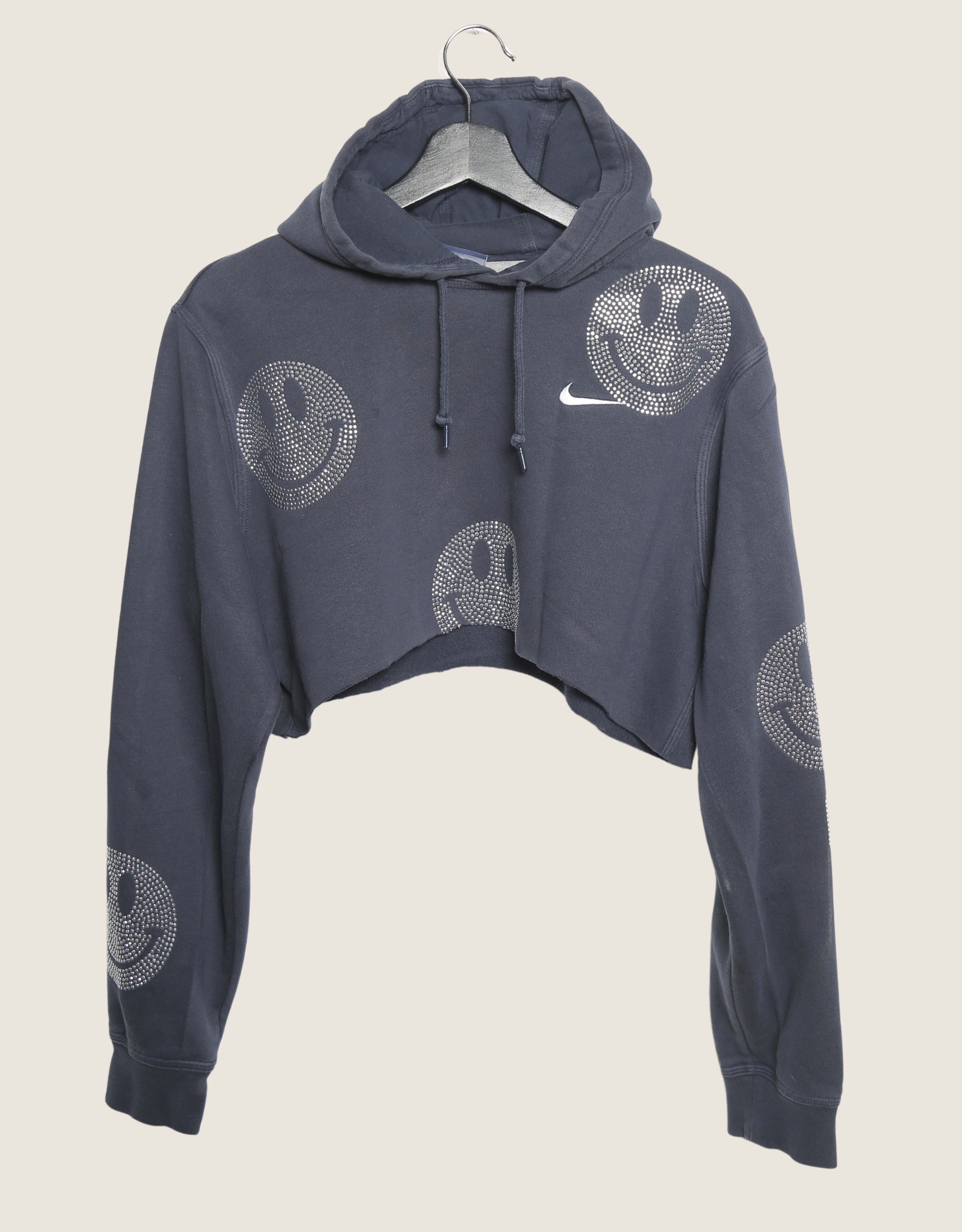 nike smiley stud cropped hoodie