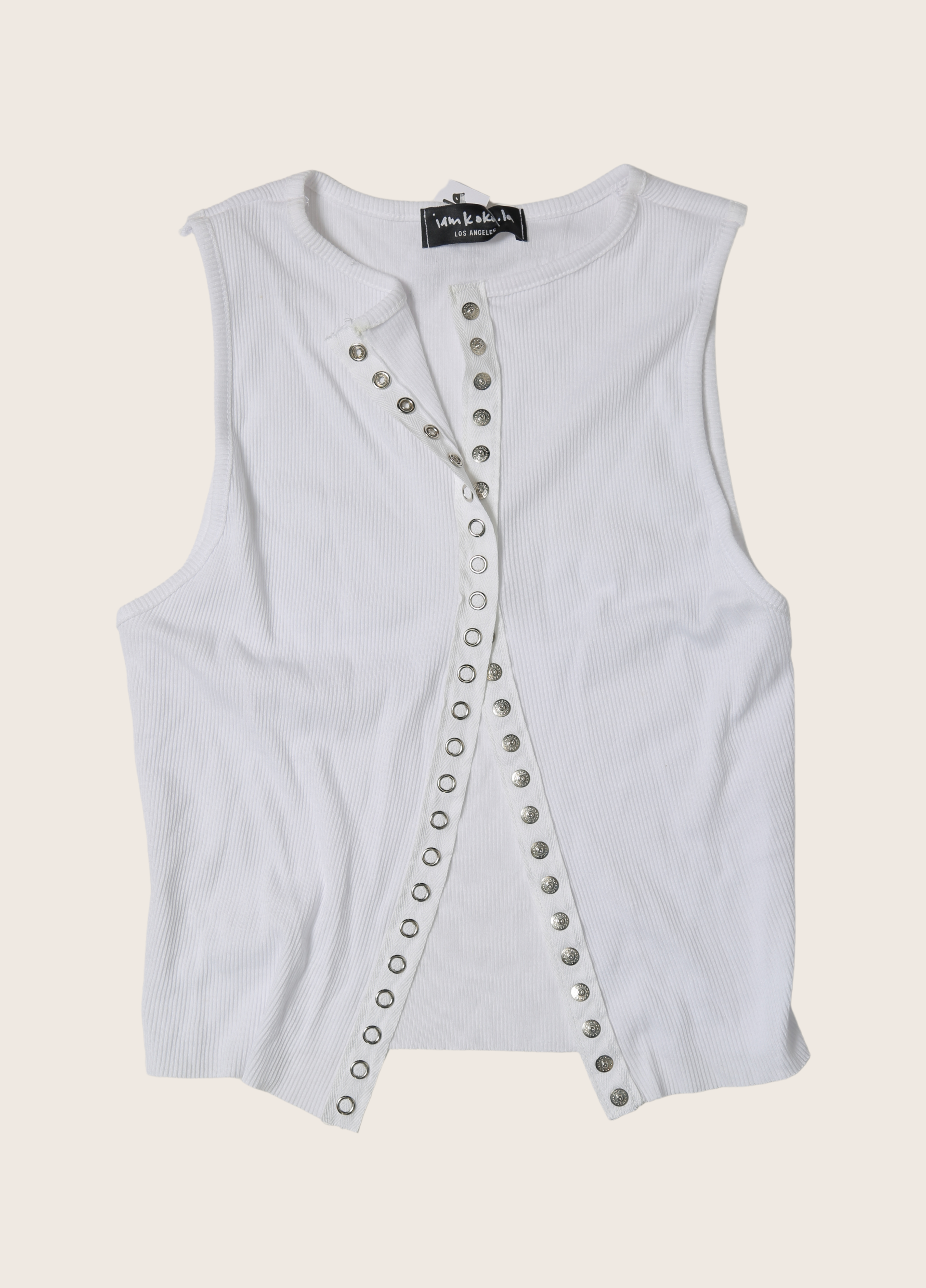 snap button cropped ribbed tank top