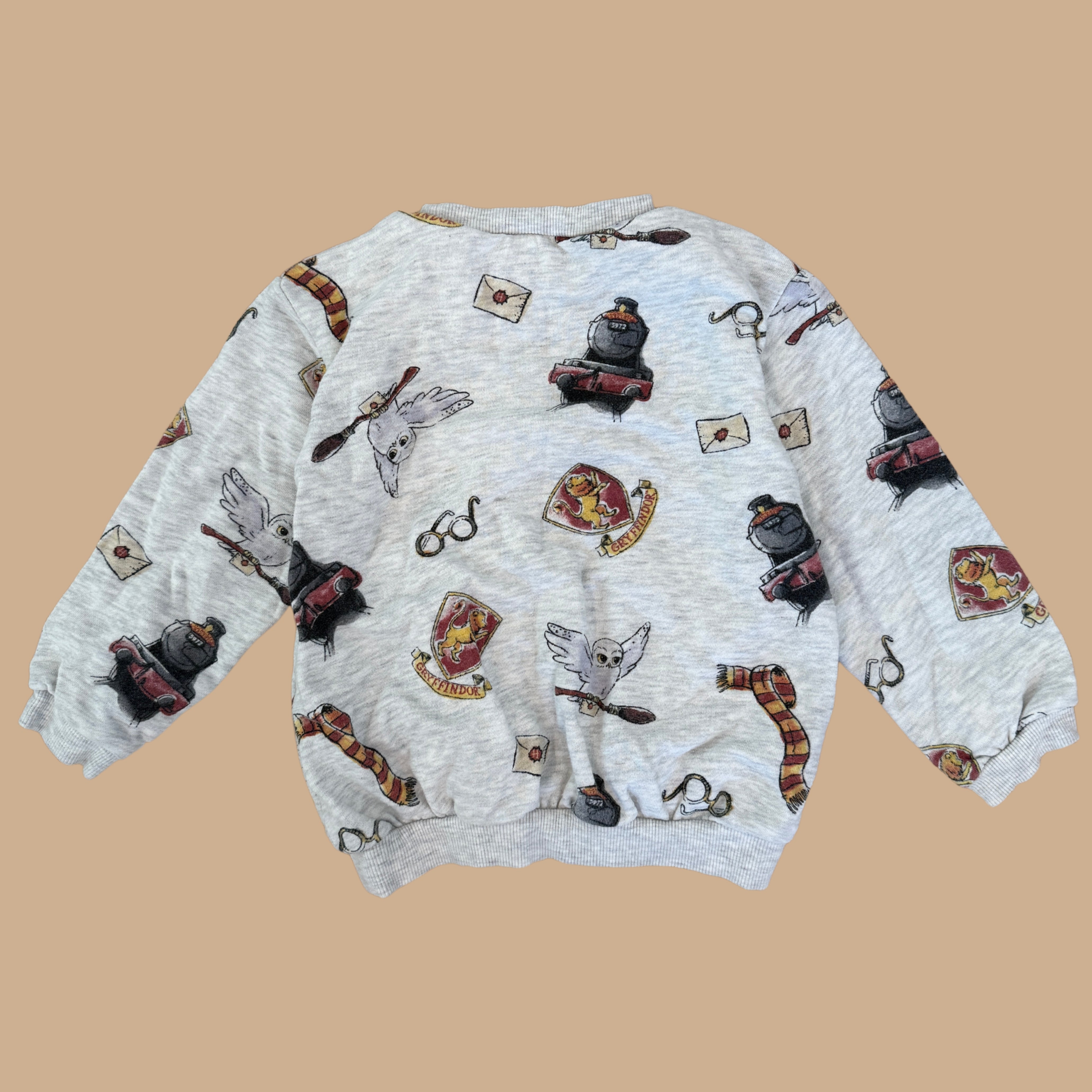 hogwarts sweatshirt (3-4T)