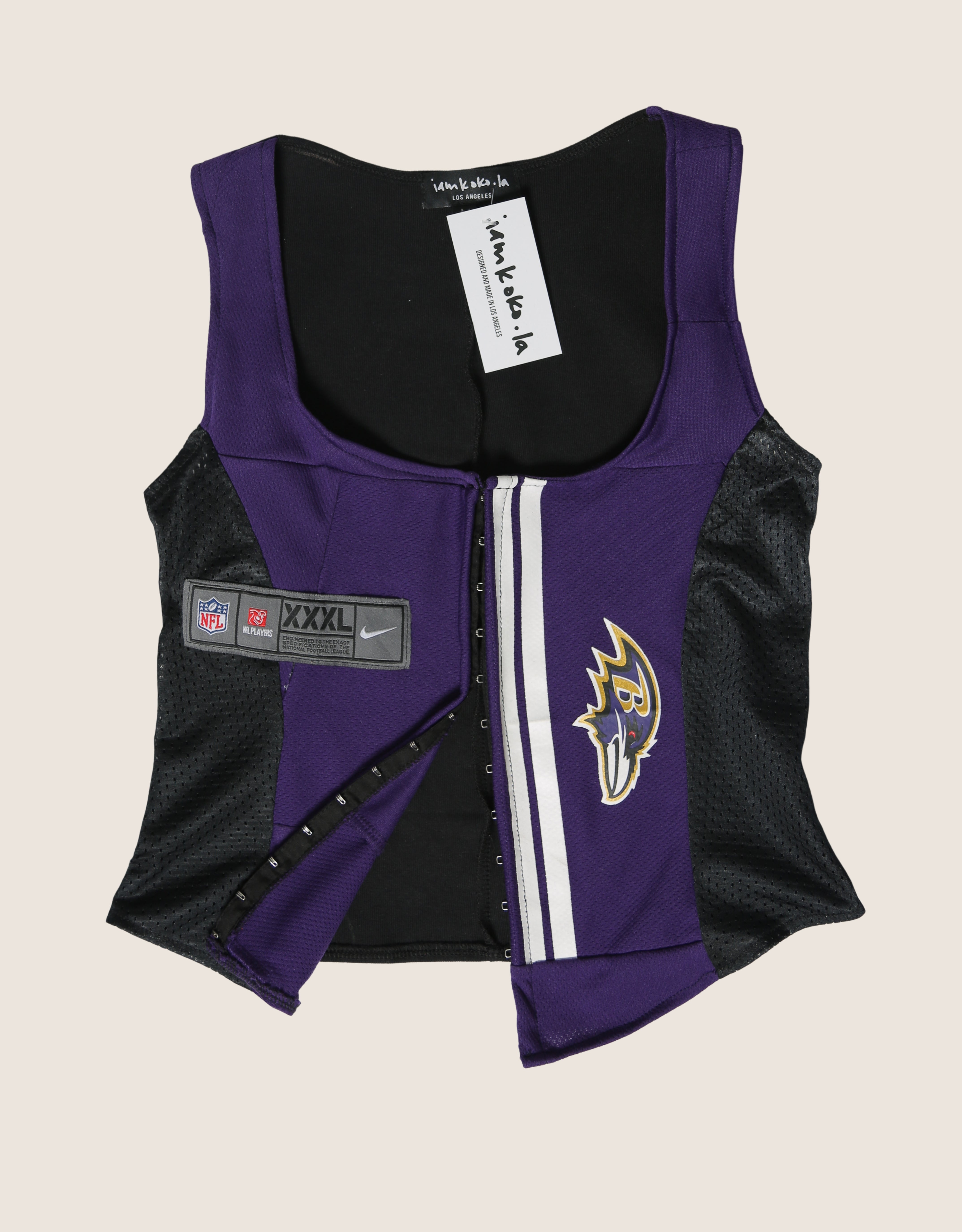 ravens hook and eye tank (medium)
