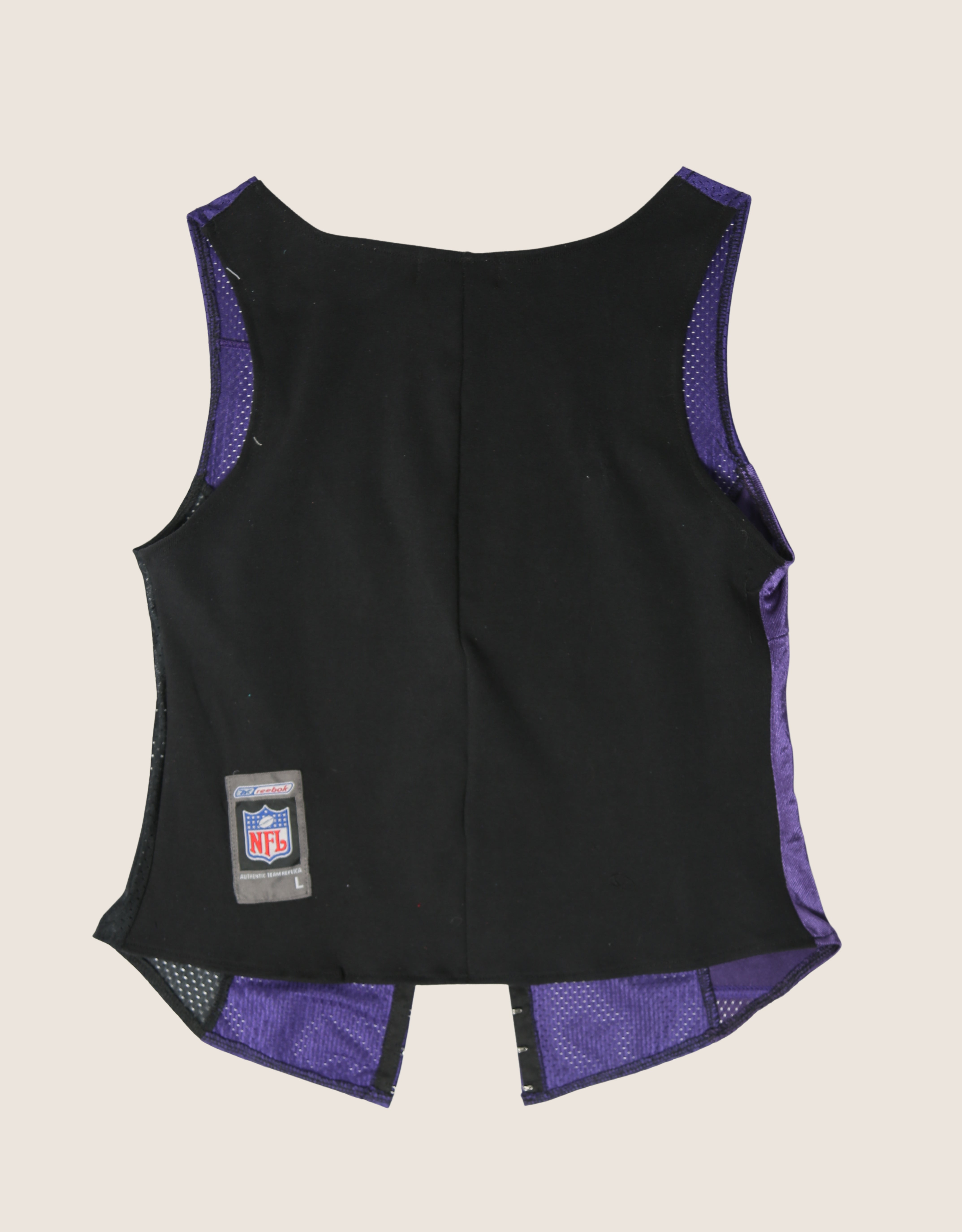 ravens hook and eye tank (large)