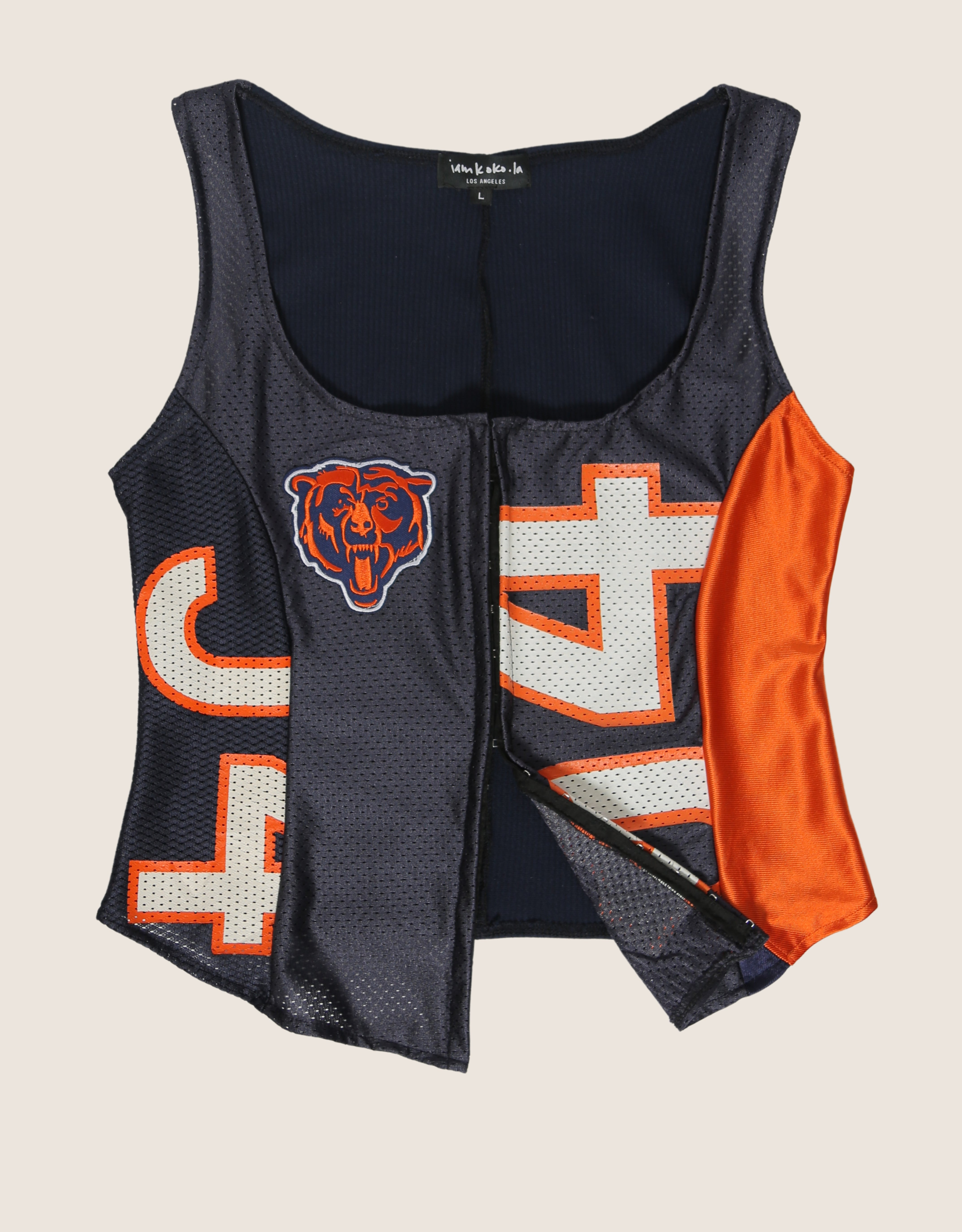 bears hook and eye tank (large)