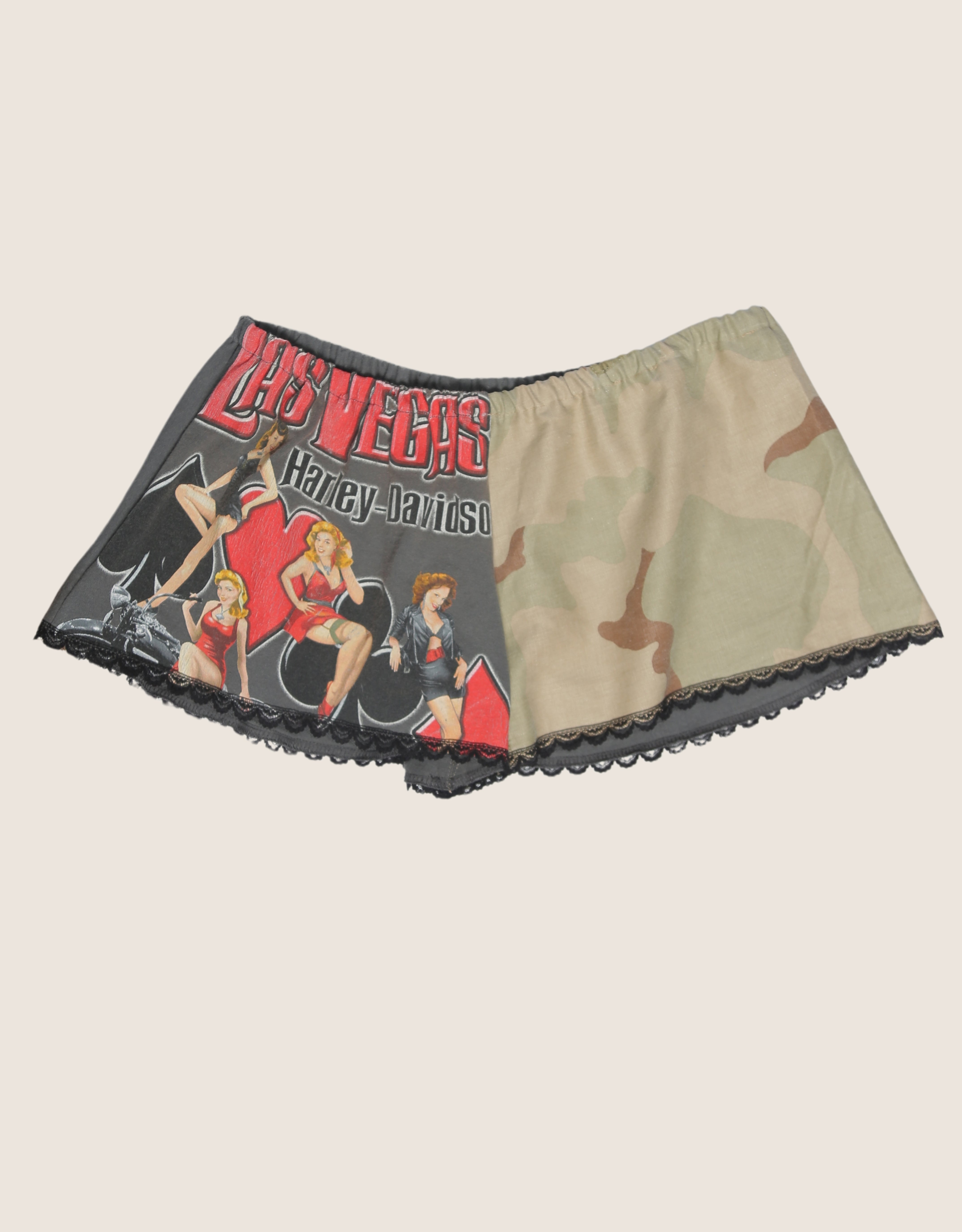 harley vegas girls reworked mini shorts (M)