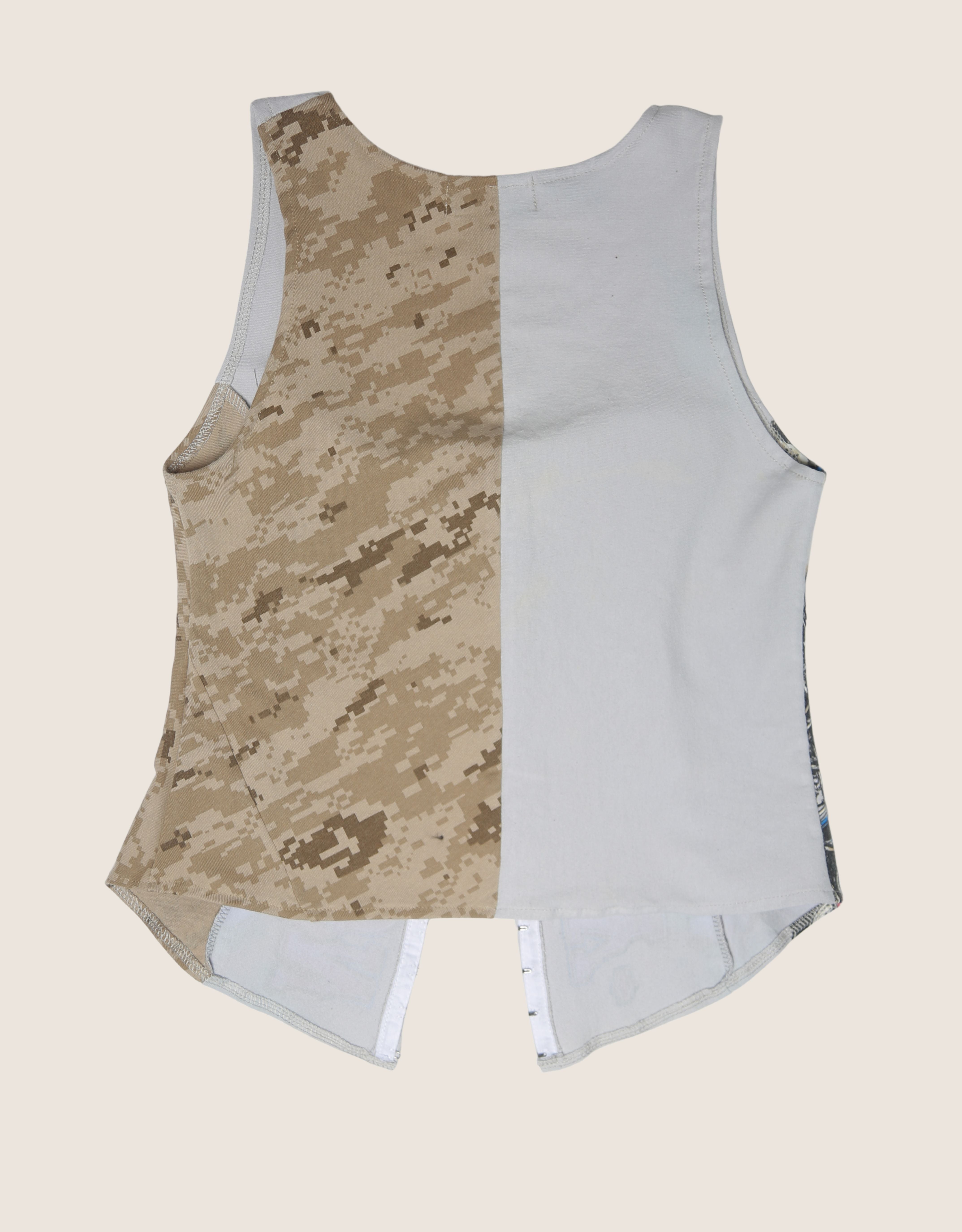 harley skull hook and eye tank (M)