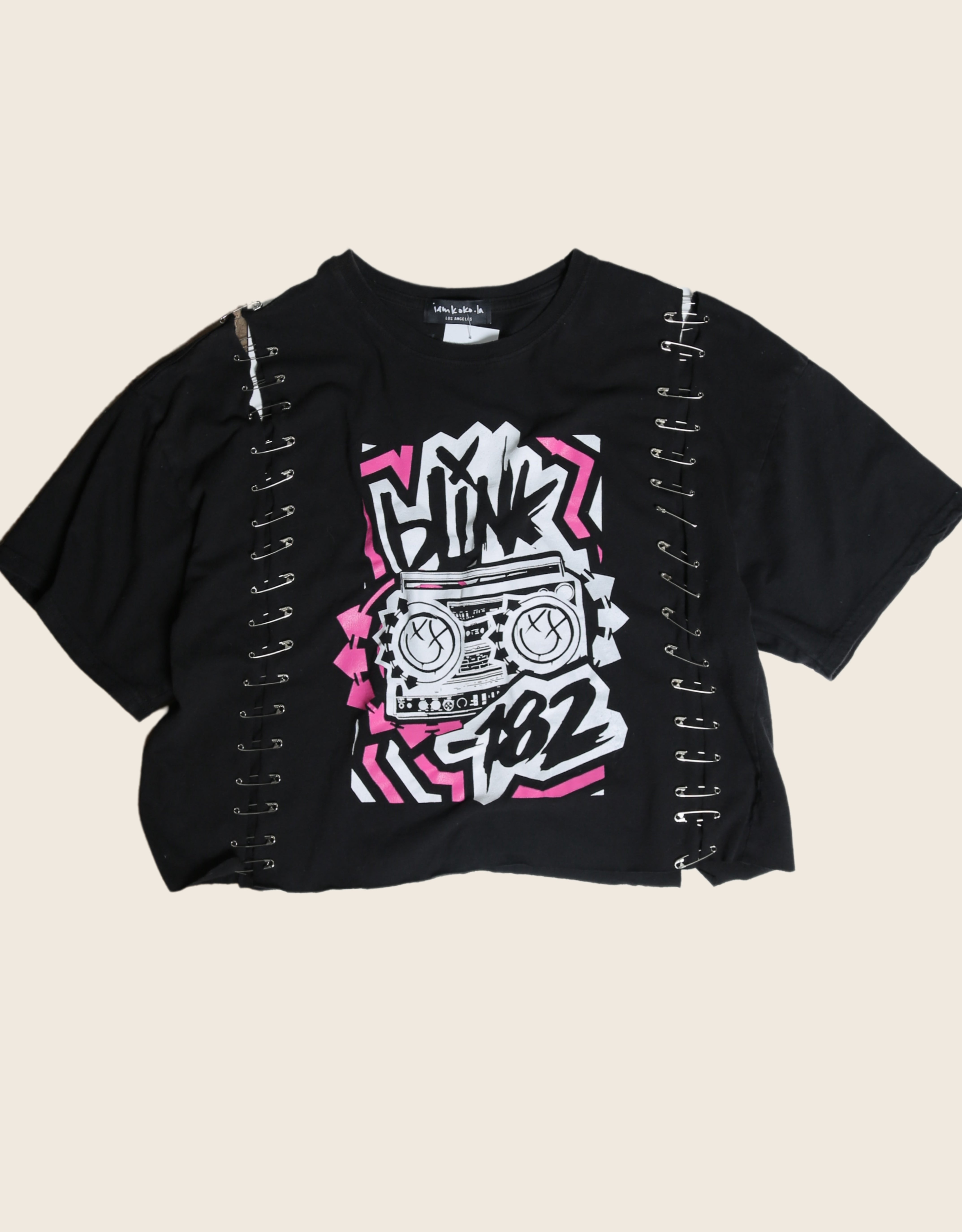 blink 182 cropped safety pin t shirt