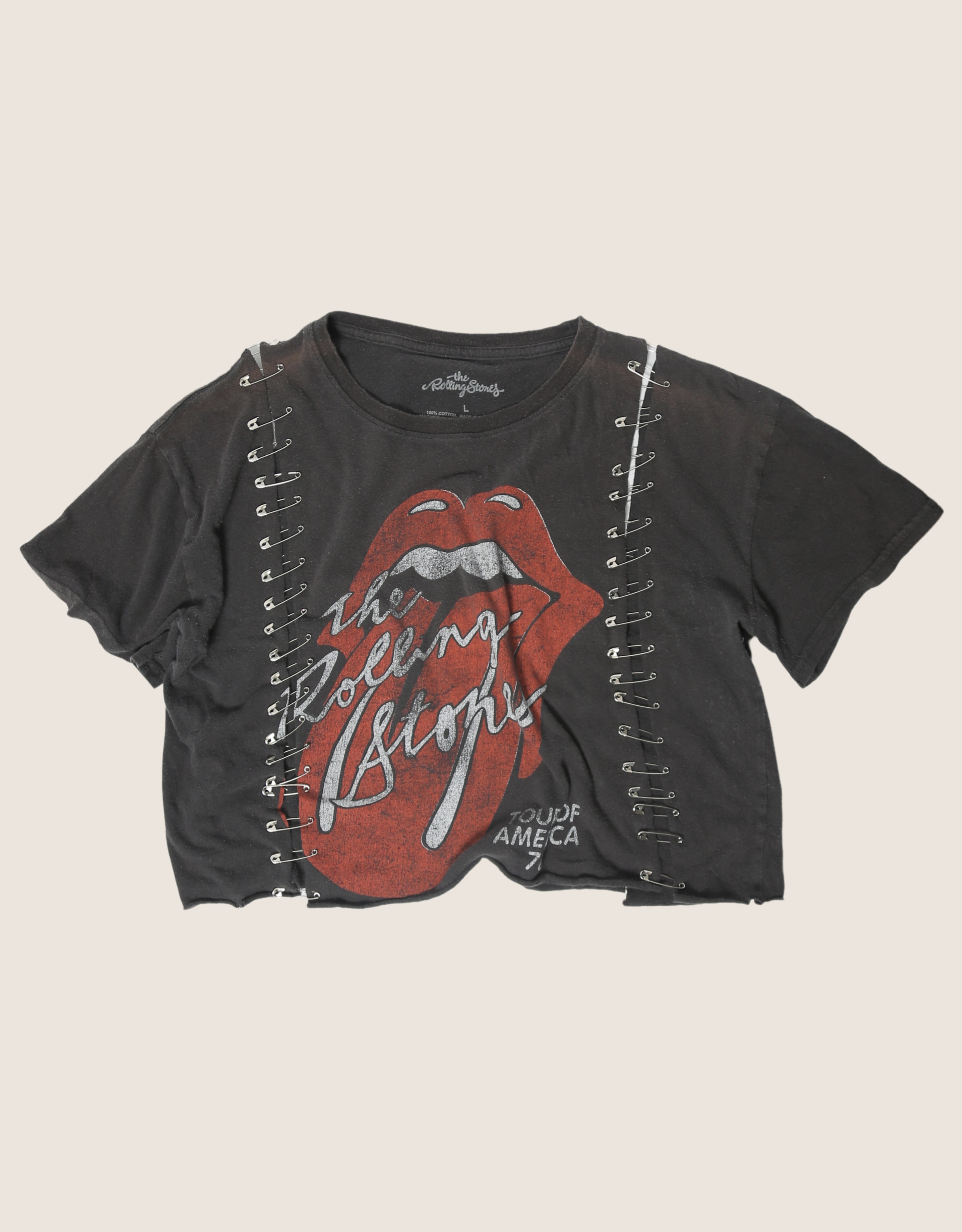 rolling stones boxy cropped tee with safety pins